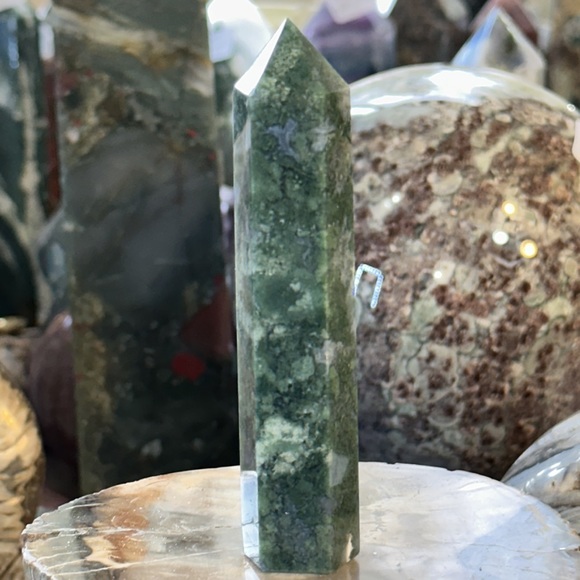 🎄SALE🎄Moss Agate Crystal Point! - Picture 3 of 4